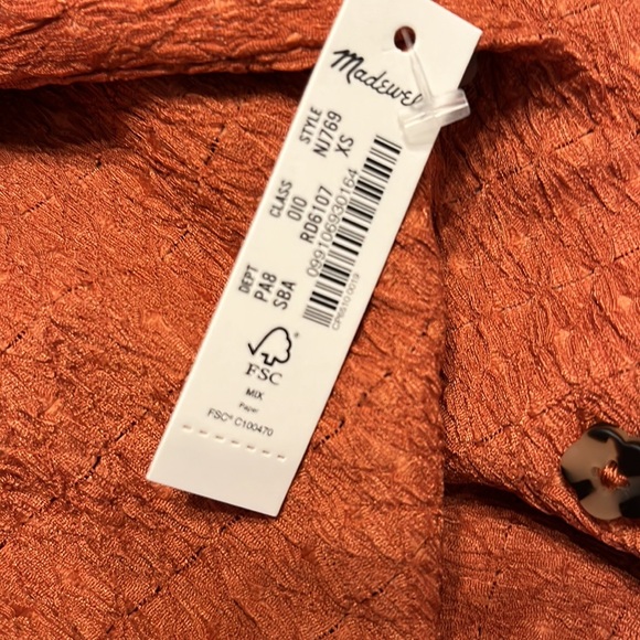 NEW MADEWELL- Crinkle-Knit Button-Front Top - Picture 6 of 7